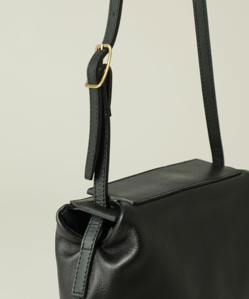 MARROW（マロウ）の「【MARROW(マロー)】ソフトボックス/MA-AC1301（ショルダーバッグ・レディース・ブラック/アイボリー・FREE）」の6枚目の写真