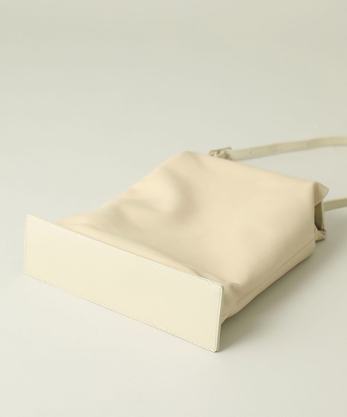 MARROW（マロウ）の「【MARROW(マロー)】ソフトボックス/MA-AC1301（ショルダーバッグ・レディース・ブラック/アイボリー・FREE）」の16枚目の写真