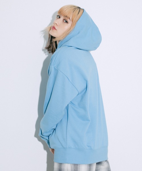 X-girl（エックスガール）の「THICK RUBBER MILLS LOGO SWEAT HOODIE（パーカー・レディース・ライトブルー/ブラック/ベージュ/パープル・S/M/L/XL）」の7枚目の写真