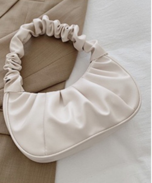 ammy.（エイミードット）の「【 ammy. / エイミードット 】 ギャザー ハンドル ミニ ハンドバッグ（ハンドバッグ・レディース・ブラック/ホワイト・FREE）」の8枚目の写真