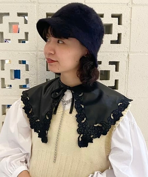 Ray BEAMS（レイビームス）の「Ray BEAMS / フェイクレザー カットワーク 付け襟（付け襟・レディース・ブラック/ナチュラル・ONE SIZE）」の16枚目の写真