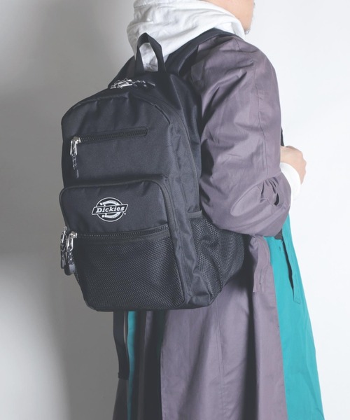 Dickies(ディッキーズ)の「【DICKIES/ディッキーズ】DK SQUARE POCKET BACK PACK/スクエアポケットバックパック(バックパック/リュック・メンズ・レッド/ブラック・FREE)」の3枚目の写真