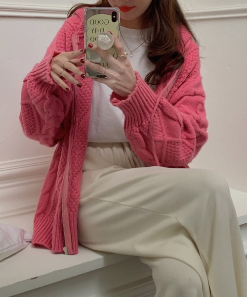 ABITOKYO(アビトーキョー)の「フード付きケーブルニットカーディガン(カーディガン/ボレロ・レディース・ホワイト/モカ/ピンク・FREE)」の12枚目の写真