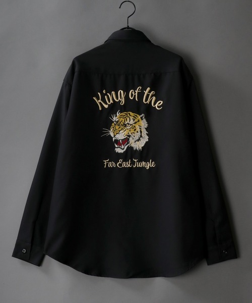 SITRY(シトリー)の「別注 Back stitch Regular collar shirt/バックステッチ レギュラーカラー トロミシャツ(シャツ/ブラウス・メンズ・ホワイト/チャコールグレー/ブラック/ベージュ/ブルー/ブラウン/ブルー系その他/グリーン/ブラック系その他/ベージュ系その他/ホワイト系その他/ホワイト系その他2/ブラック系その他2/ブラック系その他3・LL/M/L)」の6枚目の写真