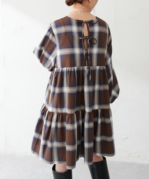 DISCOAT（ディスコート）の「オンブレチェックワンピース（ワンピース・レディース・ブラック/ブラウン・FREE）」の16枚目の写真