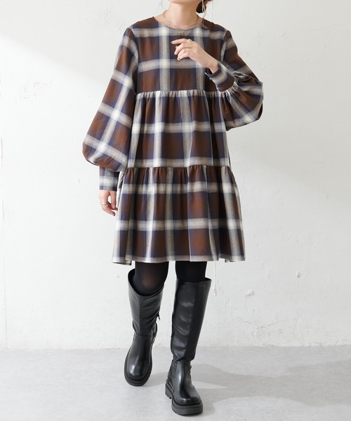DISCOAT（ディスコート）の「オンブレチェックワンピース（ワンピース・レディース・ブラック/ブラウン・FREE）」の5枚目の写真