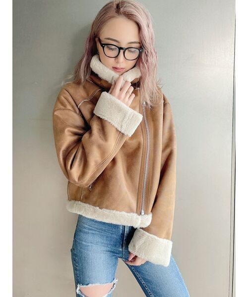 GYDA（ジェイダ）の「ドッキングエコファーライダースジャケット（ムートンコート・レディース・アイボリー/ブラウン・FREE）」の8枚目の写真