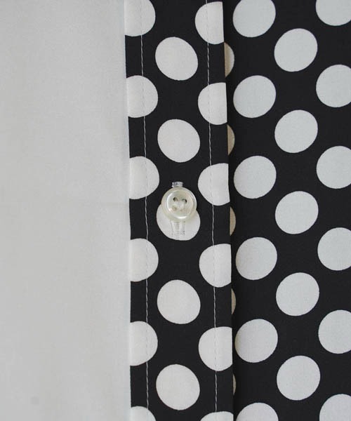 lautreamont BLEUBLANC（ロートレアモンブルーブラン）の「<lautreamont BLEUBLANC>バイカラードットシャツ≪洗濯機で洗える≫（シャツ/ブラウス・レディース・ブラック系その他/アイボリー・9号）」の18枚目の写真