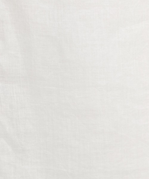 niko and...（ニコアンド）の「【9/2 ヒルナンデスOA放映アイテム】80ボイルタックロングスリーブチュニックシャツ（シャツ/ブラウス・レディース・オフホワイト/ブルー/スモーク・MEDIUM/LARGE）」の5枚目の写真