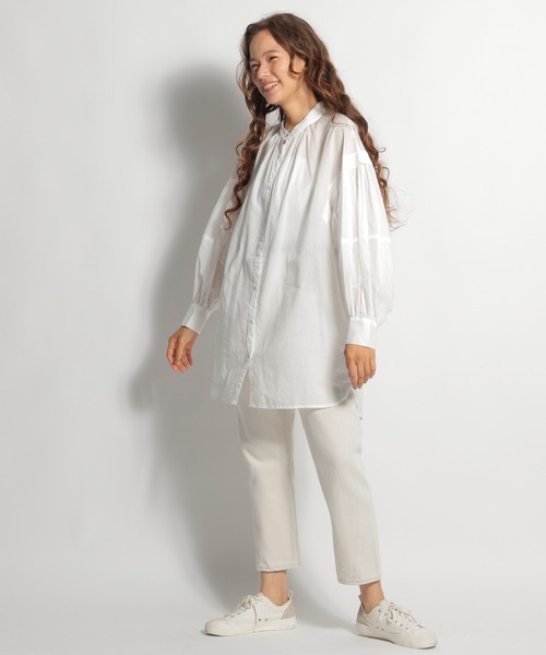 niko and...（ニコアンド）の「【9/2 ヒルナンデスOA放映アイテム】80ボイルタックロングスリーブチュニックシャツ（シャツ/ブラウス・レディース・オフホワイト/ブルー/スモーク・MEDIUM/LARGE）」の12枚目の写真