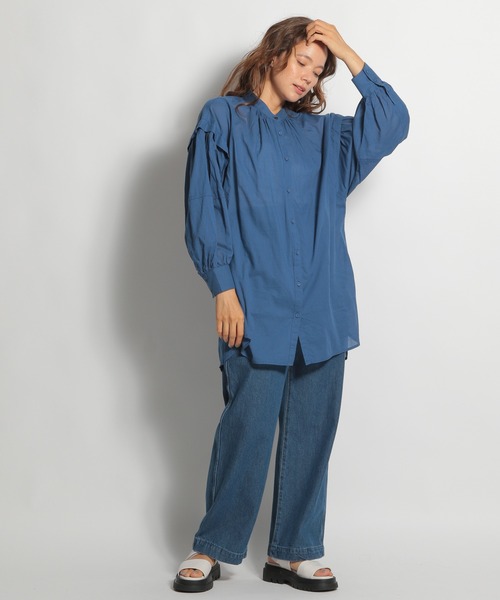 niko and...（ニコアンド）の「【9/2 ヒルナンデスOA放映アイテム】80ボイルタックロングスリーブチュニックシャツ（シャツ/ブラウス・レディース・オフホワイト/ブルー/スモーク・MEDIUM/LARGE）」の8枚目の写真