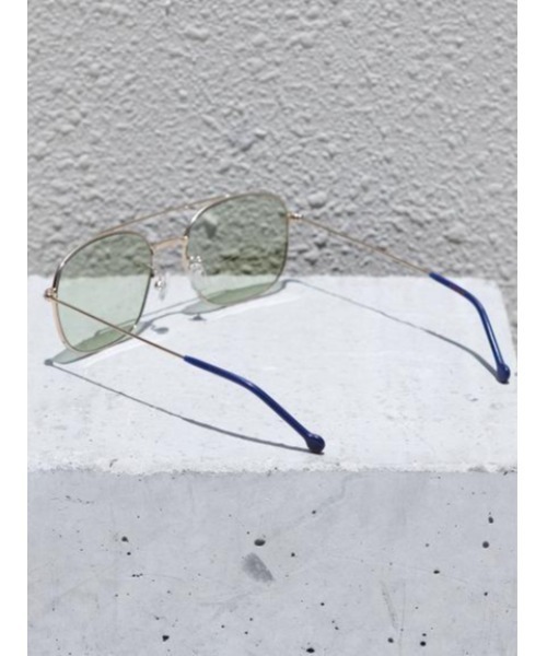 VERYNERD(ベリーナード)の「VERYNERD sunglasses Peckham(サングラス・レディース・クリア・ONE SIZE)」の13枚目の写真