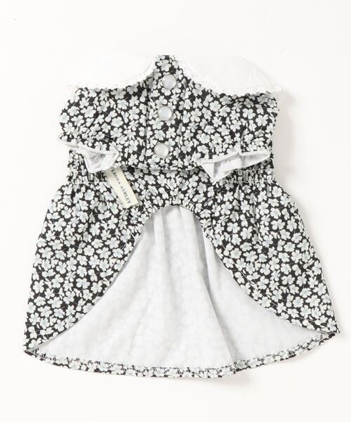 LAURA ASHLEY(ローラアシュレイ)の「LAURA ASHLEY/ローラアシュレイ/スモッキング刺繍ワンピース/犬服(ドッグウェア)(ペットウェア・レディース・ブラック/ブラウン・2L/L/S/XS/M/2M)」の11枚目の写真