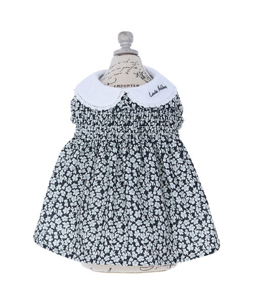 LAURA ASHLEY(ローラアシュレイ)の「LAURA ASHLEY/ローラアシュレイ/スモッキング刺繍ワンピース/犬服(ドッグウェア)(ペットウェア・レディース・ブラック/ブラウン・2L/L/S/XS/M/2M)」の4枚目の写真