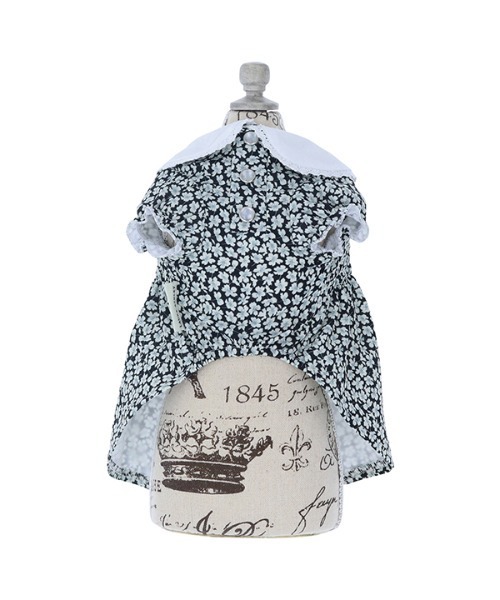 LAURA ASHLEY(ローラアシュレイ)の「LAURA ASHLEY/ローラアシュレイ/スモッキング刺繍ワンピース/犬服(ドッグウェア)(ペットウェア・レディース・ブラック/ブラウン・2L/L/S/XS/M/2M)」の10枚目の写真
