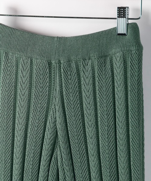 me+em select（ミームセレクト）の「クロシェプリーツニットワイドパンツ【裏地付き】（その他パンツ・レディース・ベージュ/ブラック/オートミール/イエロー/グリーン・FREE）」の9枚目の写真