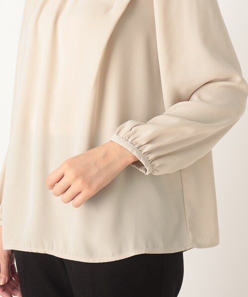 DRESKIP(ドレスキップ)の「◆イ-ジ-ケア前後2WAY袖タックブラウス(シャツ/ブラウス・レディース・ブラック/ベージュ/ダークオレンジ・02/03)」の5枚目の写真
