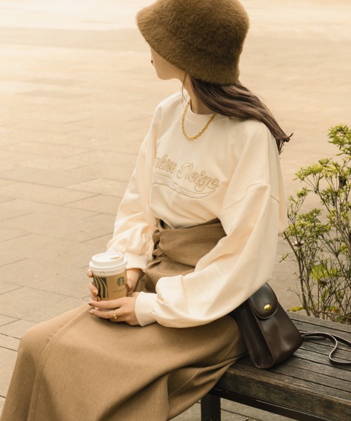 Ambre Neige(アンブルネージュ)の「カレッジシシュウスウェット/【WEB/EC限定商品】(スウェット・レディース・ライトグレー/ダークブラウン/アイボリー・FREE)」の10枚目の写真