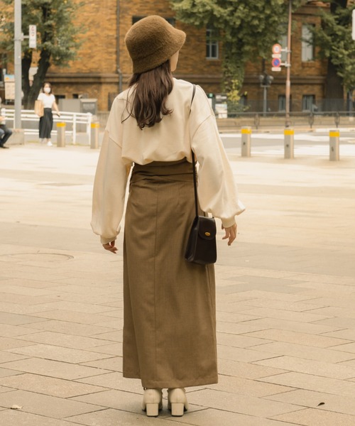 Ambre Neige(アンブルネージュ)の「カレッジシシュウスウェット/【WEB/EC限定商品】(スウェット・レディース・ライトグレー/ダークブラウン/アイボリー・FREE)」の18枚目の写真