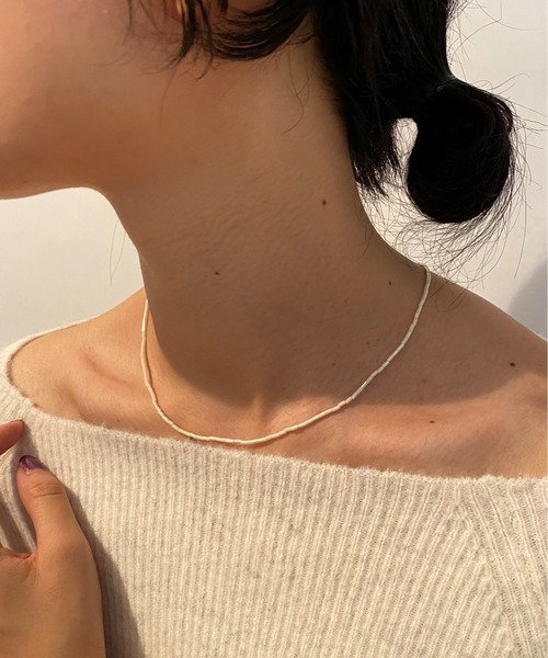 SHENERY（シーナリー）の「【WEB限定】バンブービーズネックレス（ネックレス・レディース・ブラック/オフホワイト/レッド・FREE）」の2枚目の写真