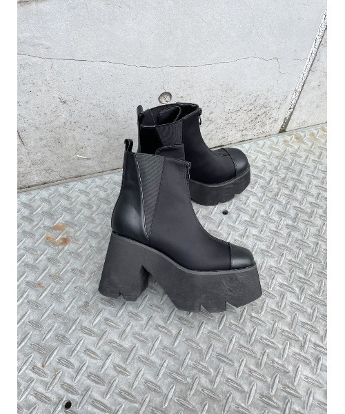 FIG&VIPER（フィグアンドバイパー）の「シャークソールZIPブーツ（ブーツ・レディース・ブラック・SMALL/MEDIUM/LARGE）」の10枚目の写真