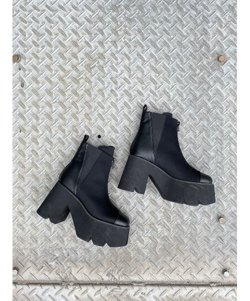 FIG&VIPER（フィグアンドバイパー）の「シャークソールZIPブーツ（ブーツ・レディース・ブラック・SMALL/MEDIUM/LARGE）」の13枚目の写真