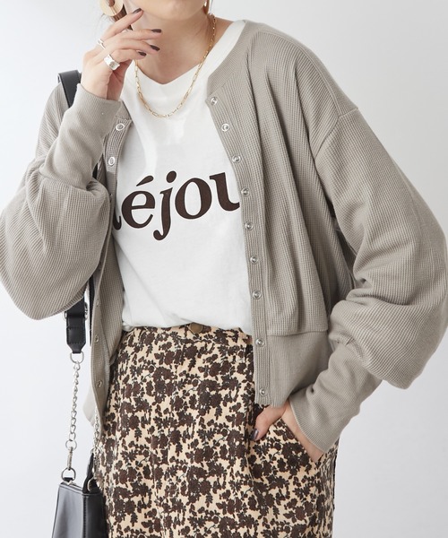 DISCOAT(ディスコート)の「【WEB限定】ワッフルショートカーディガン(カーディガン/ボレロ・レディース・ブラック/ブラウン/グリーン/グレイッシュベージュ/テラコッタ/オフホワイト/イエロー/レッド/グリーン系その他・FREE)」の5枚目の写真