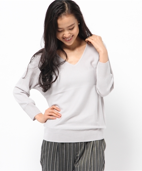 SHIPS for women（シップスフォーウィメン）の「12G ウールシルク ドルマンスリーブ プルオーバー（ニット/セーター・レディース・オフホワイト/ライトグレー/ピンク/ライトブルー/コバルトブルー・ONE SIZE）」の2枚目の写真