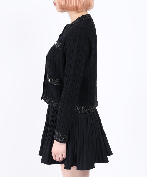 WC（ダブル シー）の「パールボタンケーブルカーディガン（カーディガン/ボレロ・レディース・ホワイト/ブラック・FREE）」の5枚目の写真