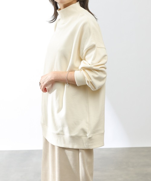 COLONY 2139（コロニートゥーワンスリーナイン）の「裏毛ハイネックプルオーバー（スウェット・レディース・ブラック/モカ/グリーン/アイボリー/ブルー・MEDIUM/LARGE）」の9枚目の写真