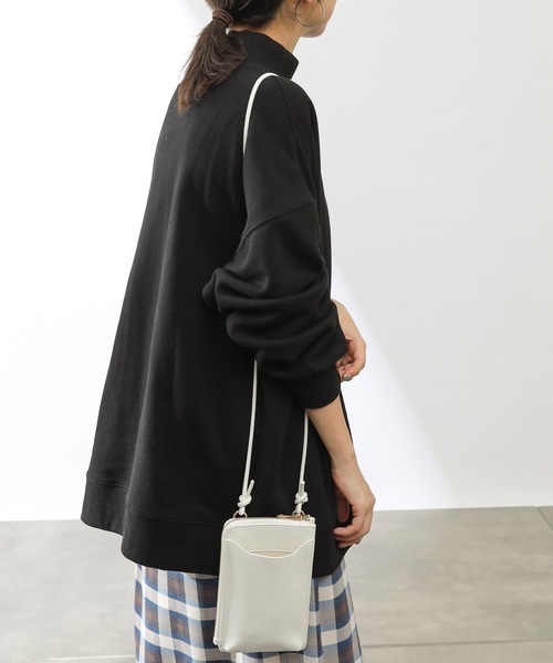 COLONY 2139（コロニートゥーワンスリーナイン）の「裏毛ハイネックプルオーバー（スウェット・レディース・ブラック/モカ/グリーン/アイボリー/ブルー・MEDIUM/LARGE）」の20枚目の写真