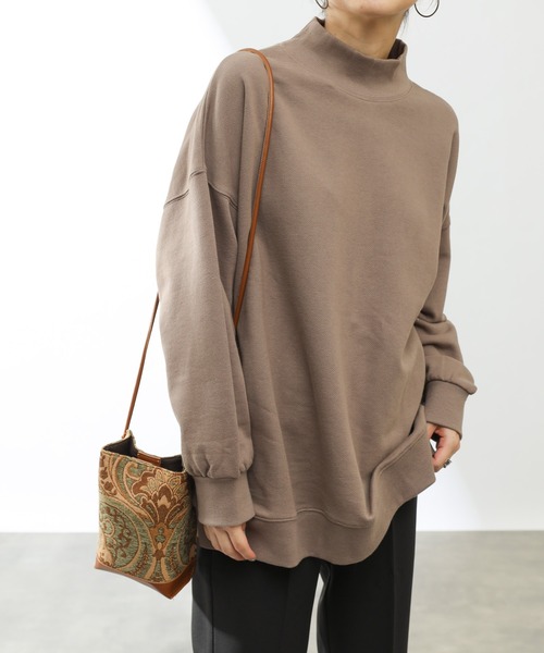 COLONY 2139（コロニートゥーワンスリーナイン）の「裏毛ハイネックプルオーバー（スウェット・レディース・ブラック/モカ/グリーン/アイボリー/ブルー・MEDIUM/LARGE）」の14枚目の写真