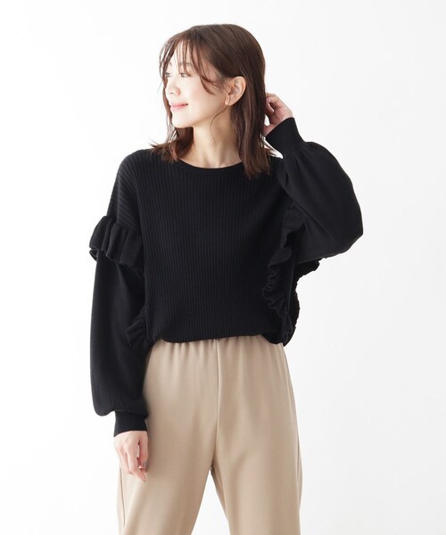 SHOO・LA・RUE(シューラルー)の「◆肩フリルボリュームスリーブリブニット(ニット/セーター・レディース・ブラック/アイボリー/ブラウン系・02/03/04)」の1枚目の写真