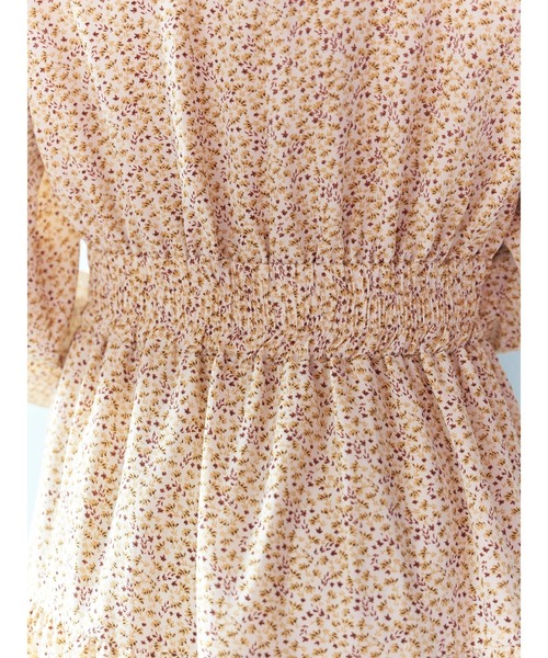 earth music&ecology（アースミュージックアンドエコロジー）の「【WEB限定】エンパイアフラワーワンピース（ワンピース・レディース・ブラック/アイボリー・FREE）」の5枚目の写真