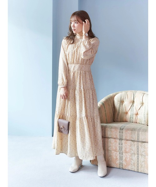 earth music&ecology（アースミュージックアンドエコロジー）の「【WEB限定】エンパイアフラワーワンピース（ワンピース・レディース・ブラック/アイボリー・FREE）」の9枚目の写真