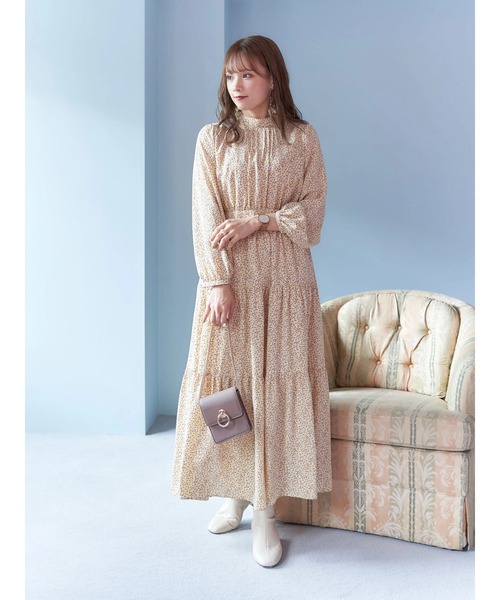 earth music&ecology（アースミュージックアンドエコロジー）の「【WEB限定】エンパイアフラワーワンピース（ワンピース・レディース・ブラック/アイボリー・FREE）」の11枚目の写真