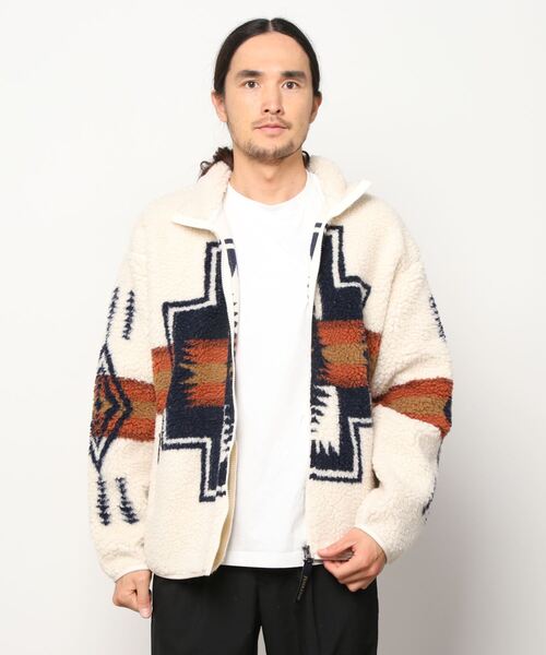 PENDLETON(ペンドルトン)の「PENDLETON(ペンドルトン) ボアスタンドジップブルゾン Boa Stand Zip Blouson(ブルゾン・メンズ・ブラック/キャメル/アイボリー・LARGE/MEDIUM)」の2枚目の写真