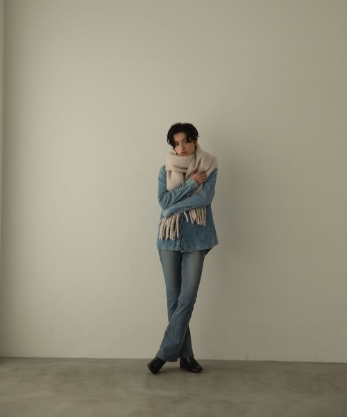 marjour(マージュール)の「BULKY MUFFLER(マフラー・レディース・アイボリー/カーキ/イエロー・FREE)」の16枚目の写真