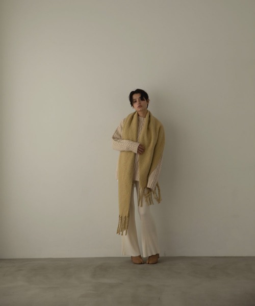 marjour(マージュール)の「BULKY MUFFLER(マフラー・レディース・アイボリー/カーキ/イエロー・FREE)」の10枚目の写真