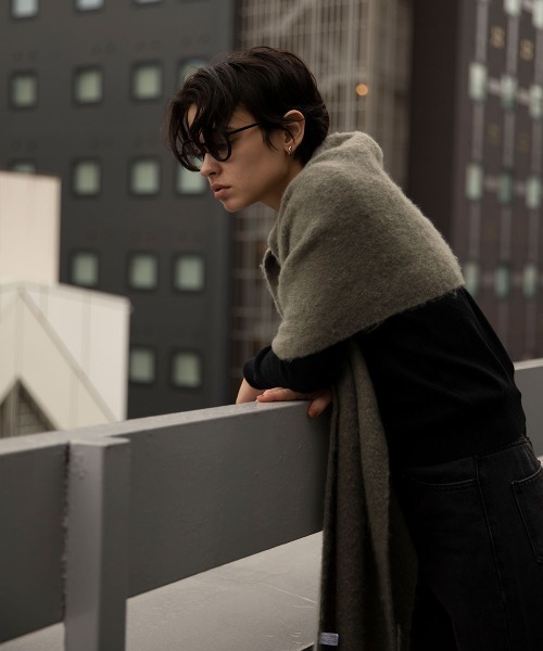 marjour(マージュール)の「BULKY MUFFLER(マフラー・レディース・アイボリー/カーキ/イエロー・FREE)」の11枚目の写真