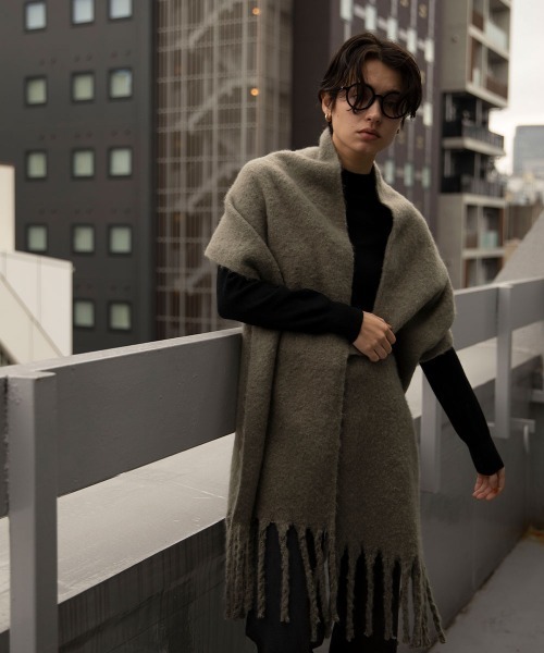 marjour(マージュール)の「BULKY MUFFLER(マフラー・レディース・アイボリー/カーキ/イエロー・FREE)」の21枚目の写真