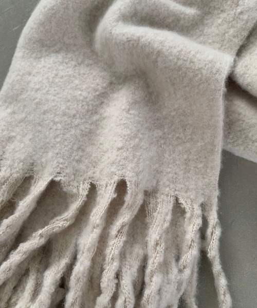 marjour(マージュール)の「BULKY MUFFLER(マフラー・レディース・アイボリー/カーキ/イエロー・FREE)」の12枚目の写真