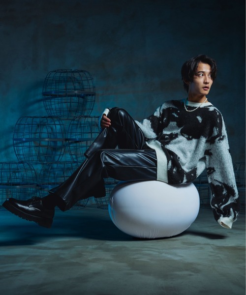 Ellno Loset（エルノロゼット）の「フラワー柄モヘアタッチニット（ニット/セーター・メンズ・ブラック/オフホワイト・MEDIUM/LARGE）」の5枚目の写真