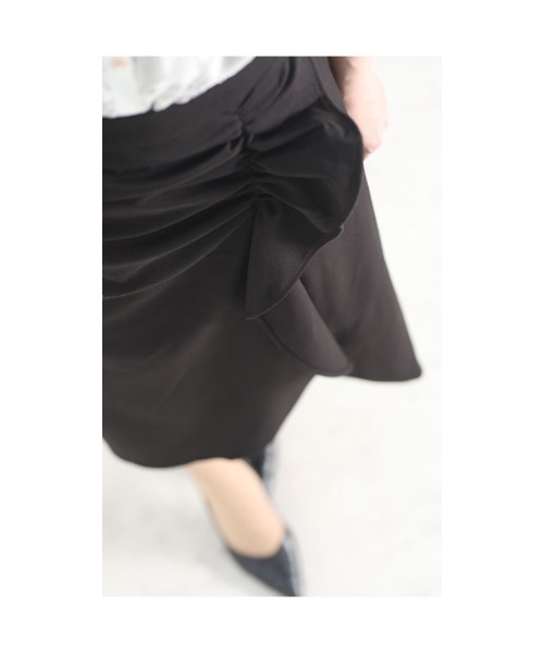 Sawa a la mode(サワアラモード)の「スリット入りフリルタイトスカート(スカート・レディース・ブラック・FREE)」の15枚目の写真