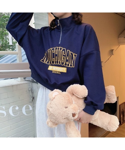 DEVICE（デバイス）の「薄手 韓国 古着風 カレッジロゴ ショート丈 ハーフジップ スウェット トレーナー（スウェット・レディース・ホワイト/ブラック/ネイビー・FREE）」の6枚目の写真