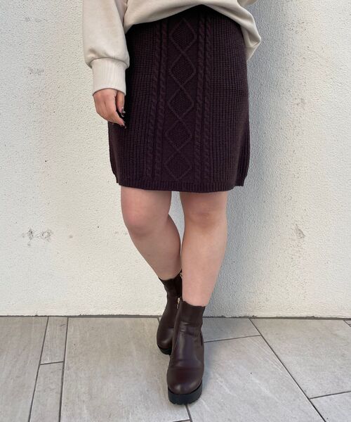 MAJESTIC LEGON（マジェスティックレゴン）の「ケーブル柄ミニニットスカート（スカート・レディース・ブラック/ブラウン/アイボリー・MEDIUM）」の6枚目の写真