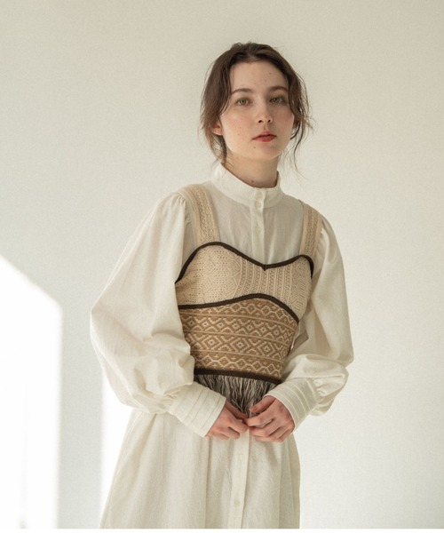 idem(イデム)の「pattern crochet bustier/クロシェ編みニットビスチェ(ベスト・レディース・ブラック/ベージュ・FREE)」の13枚目の写真