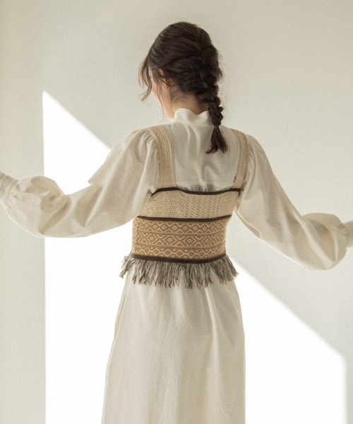 idem(イデム)の「pattern crochet bustier/クロシェ編みニットビスチェ(ベスト・レディース・ブラック/ベージュ・FREE)」の15枚目の写真