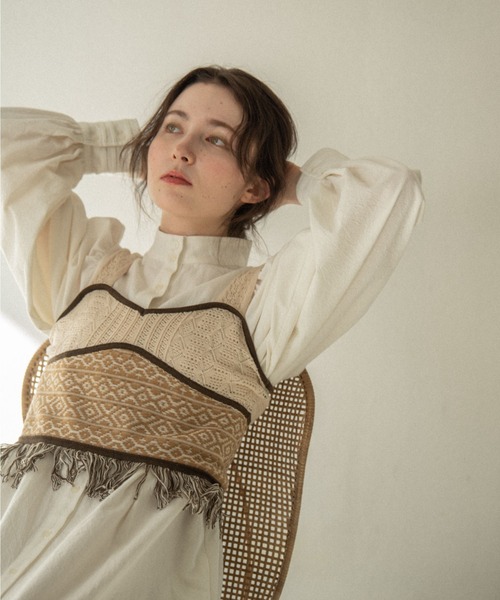 idem(イデム)の「pattern crochet bustier/クロシェ編みニットビスチェ(ベスト・レディース・ブラック/ベージュ・FREE)」の19枚目の写真