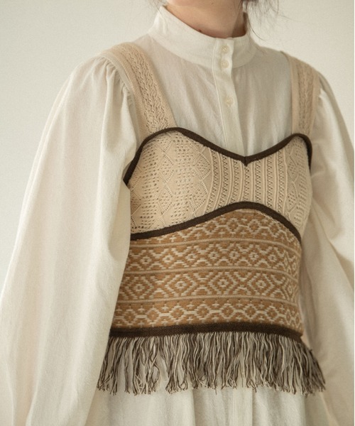 idem(イデム)の「pattern crochet bustier/クロシェ編みニットビスチェ(ベスト・レディース・ブラック/ベージュ・FREE)」の22枚目の写真